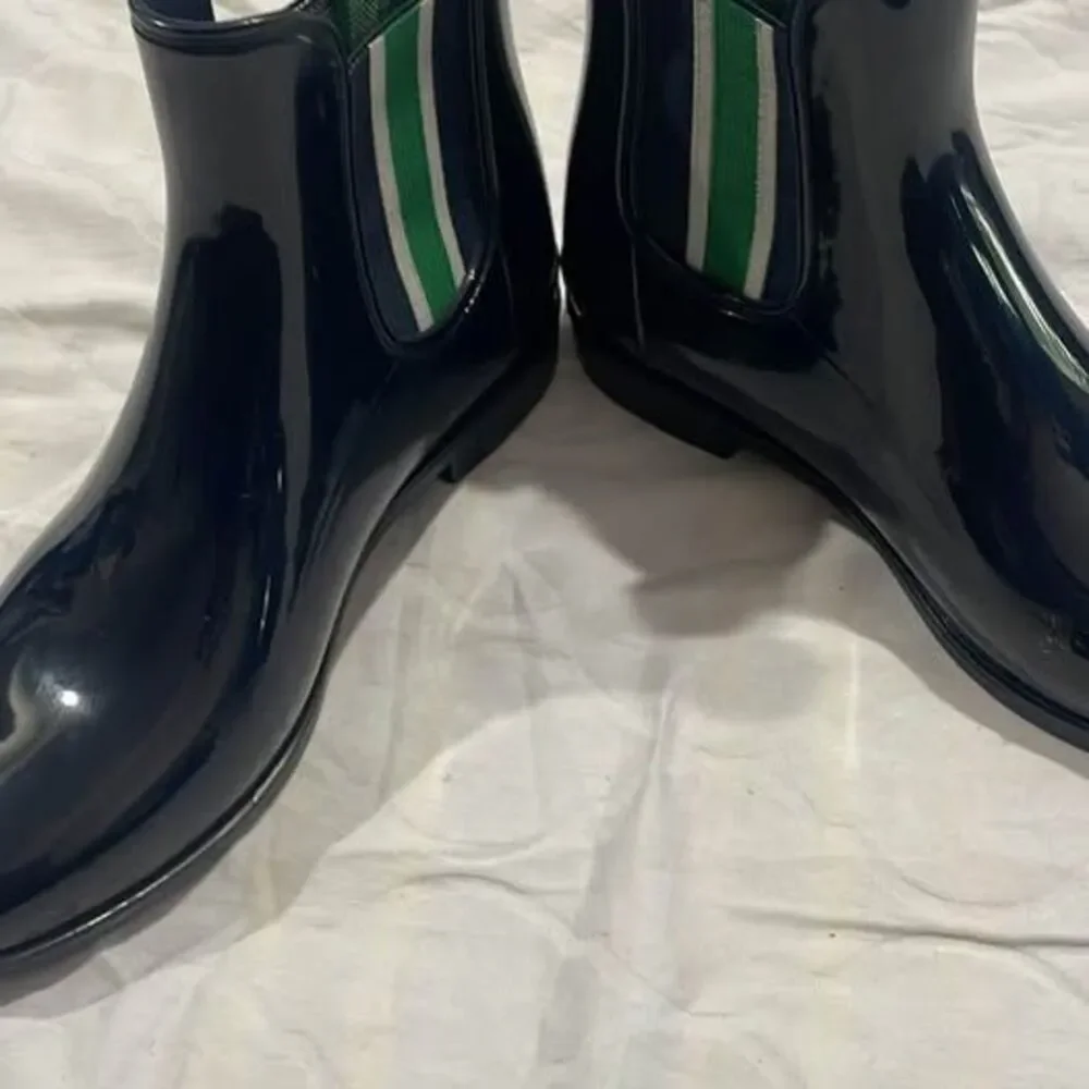 Shoes women’s size 9 Lauren Ralphlauren navy  Blue Chelsea Rain Boots